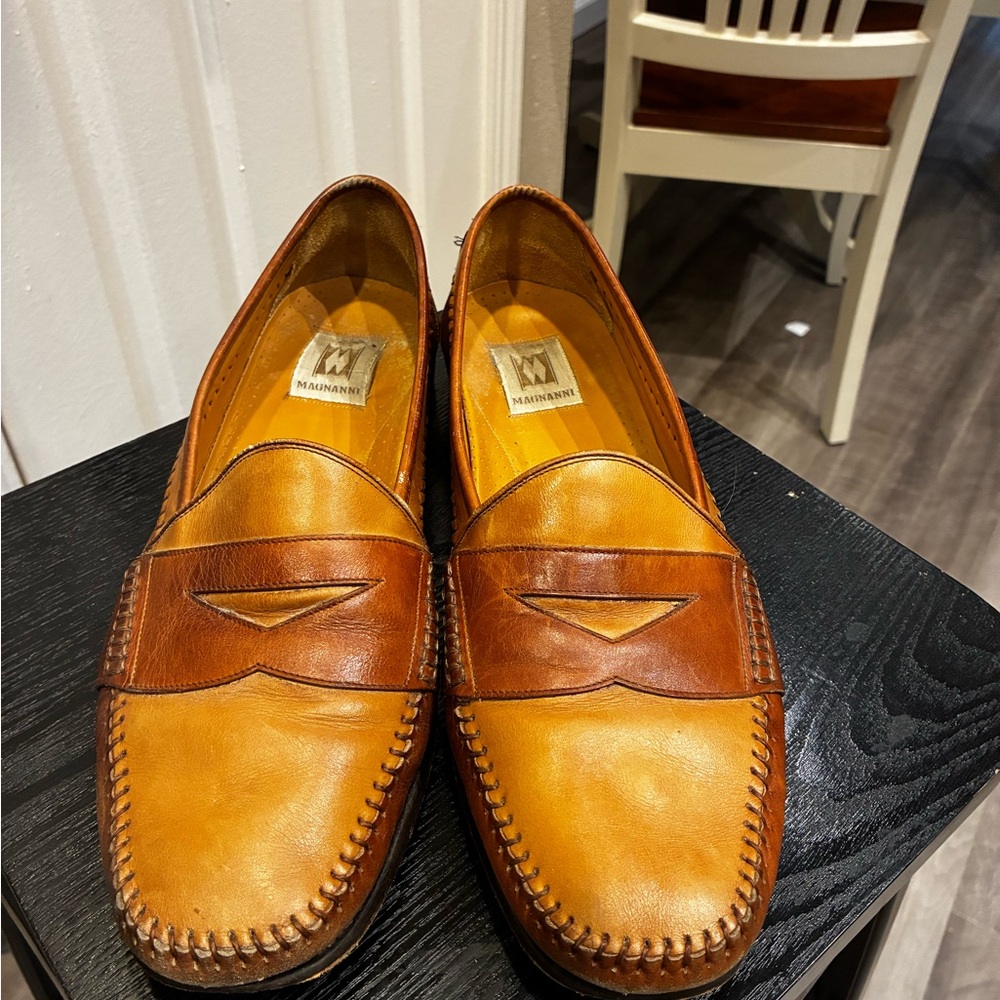 Vintage Magnanni Men's B759 Tan and Brown Leather Slip-On Loafers 11 D - Picture 2 of 8